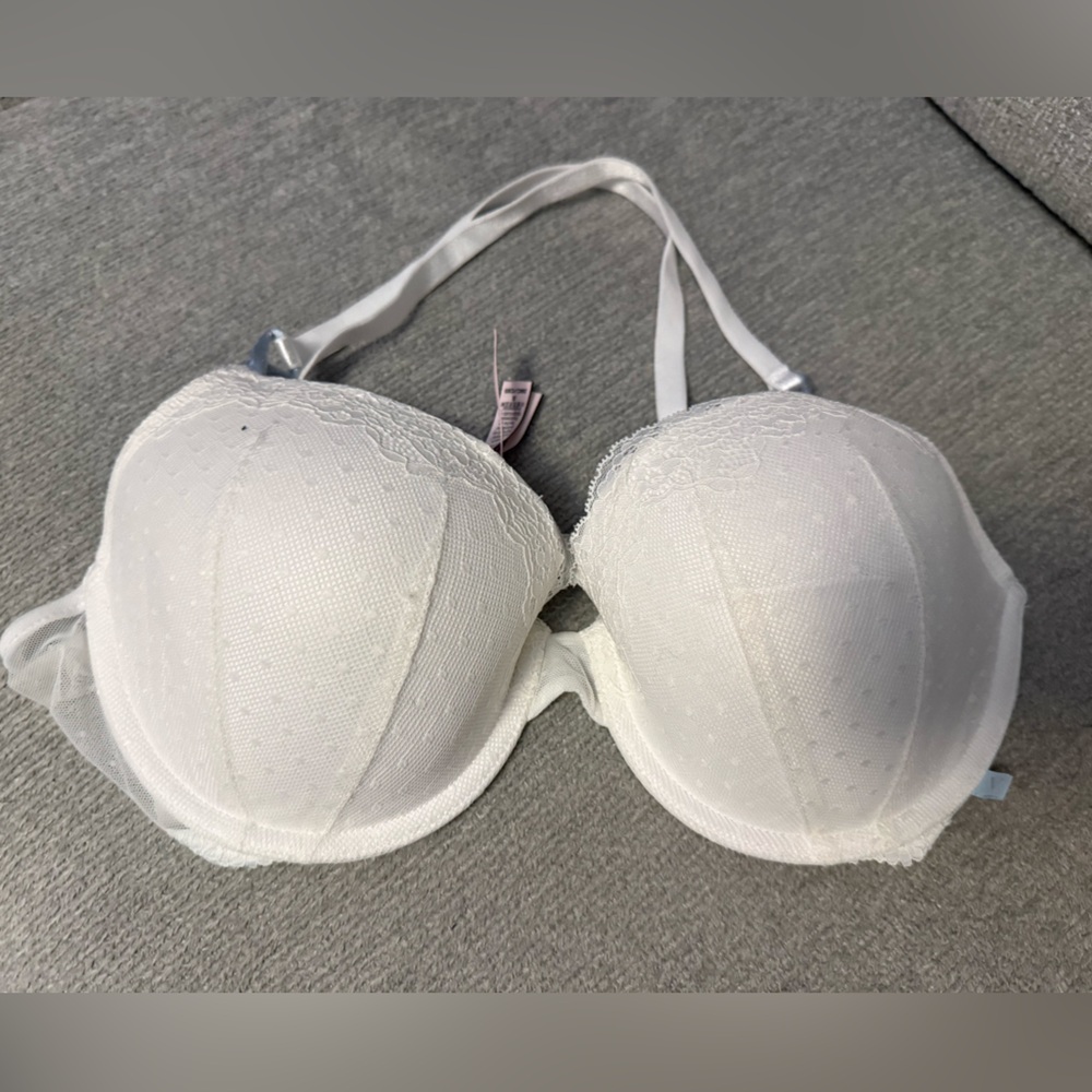 Victoria Secret Elegant White Lace Bra Lined Demi 38C